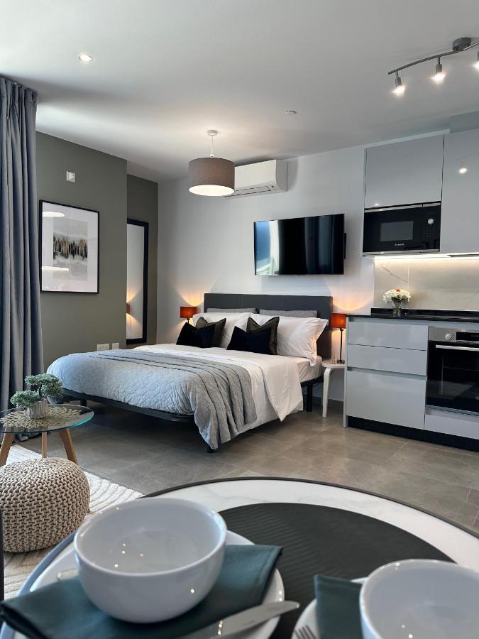 E1 Presidential Studios On High Floor With Stunning Sea Views Gibraltar Exterior photo